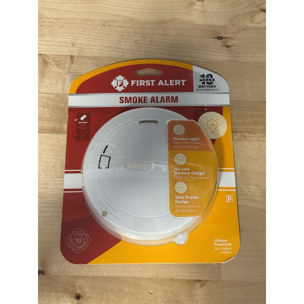 NEW First Alert‎ Smoke Alarm Photoelectric Battery Operated Slim Design